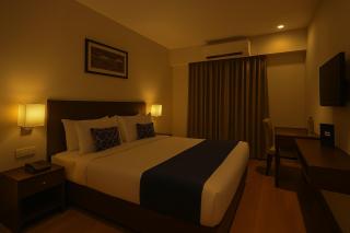 FabExpress The Paradise - Nr Apollo Hospital - New Delhi - 9