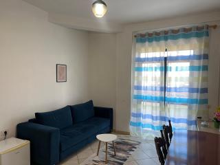 Cozy City Center Apartment - Tirana - 9