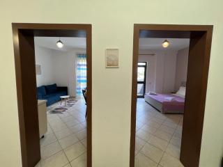 Cozy City Center Apartment - Tirana - 8
