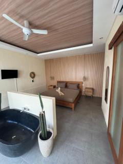 KIKI VILLAGE BATHTUB - Canggu - 8