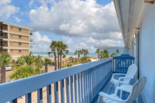 Sandy Feet Retreat 4 Oceanview Balconies Pets Ok - Jacksonville Beach - 4
