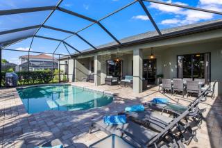 Luxury Interior, Relaxing With Pool! - Cape Coral - 0