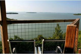 Enchanting Room Rental with Stunning Lake Views near Houston, Texas - Burnet - 5