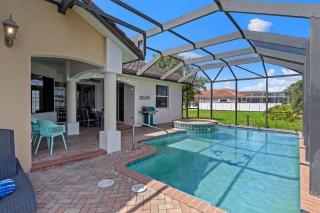 Back Up To The Canal, Private Pool, Hot Tub - Cape Coral - 7