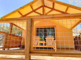 Beautiful Glamping Tented Cabin in Ingram, Texas, with Access to the Guadalupe River - Hunt - 2