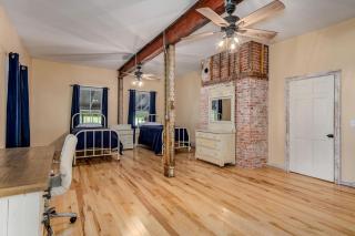 Amazing and Spacious Cabin Rental for Wisconsin Family Vacation - Saint Croix Falls - 3