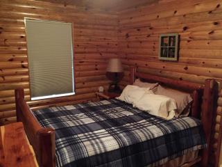 Rustic Log Cabin on the Upper Peninsula in Blaney Park, Michigan - - 4