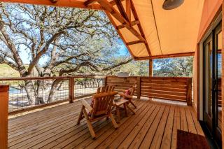 Glamping Vacations in a Luxury Tented Cabin near River Guadalupe, in Ingram, Texas - Hunt - 6