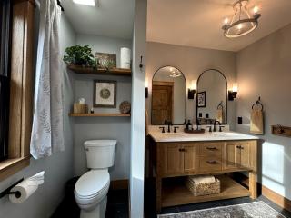 Hot-tub and Fire Pit Provided Cabin in Carbondale, Illinois - Carbondale - 5