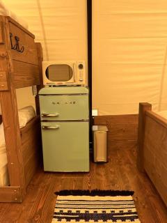 Charming Covered Wagon Retreat for Four in Lillington, North Carolina - Lillington - 3