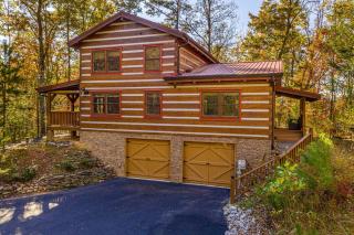 Amazing Wooden Cabin with Hot-tub and Game Room in Sevierville, Tennessee - Zion Grove - 7