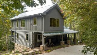 Stunning Cabin with Fire Pit, Hot-tub and Sauna in Cleveland, Georgia - Cleveland - 4