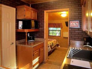 Rustic Cabin Perfect for a Romantic Getaway in Inverness, Florida - Inverness - 7