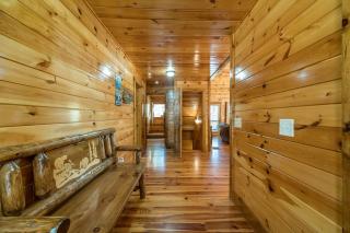 Pet-Friendly Cabin with Outdoor Living Space in Cleveland, Georgia - Cleveland - 5