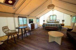 Stunning Tented Cabin with Fire Pit in Des Moines, Iowa - Des Moines - 1