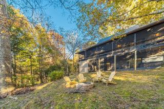 Gorgeous Cabin with Barbecue and Hot-tub in Clarkesville, Georgia - Clarkesville - 9