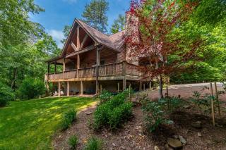 Secluded Cabin with Pool Table Nestled Amidst Georgia's Forests in Hiawassee, Georgia - Hiawassee - 7