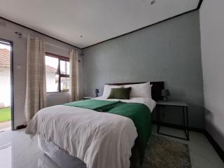 Tranquility Lodge & Conference - 5