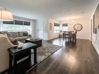 Great Cabin Perfect for Small Groups in Northport, Alabama - Northport - 2