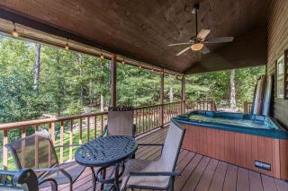 Impressive Cabin with Fireplace and Hot-tub in Sautee Nacoochee, Georgia - Sautee Nacoochee - 7