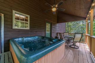 Impressive Cabin with Fireplace and Hot-tub in Sautee Nacoochee, Georgia - Sautee Nacoochee - 6