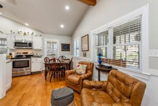 Adorable Cottage with Fire Pit, Yard and Jacuzzi in Mentone, Alabama - Mentone - 3