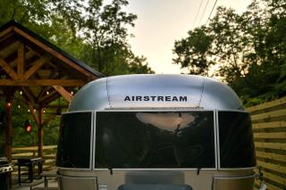 Remarkable Airstream Completely Equipped with Private Patio in Tennessee - Sevierville - 3