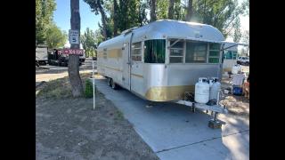 Enjoy the ultimate Glamping Experience at this Airstream in Idaho - Saint Anthony - 3