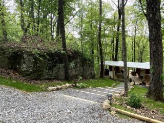 Canopy Treehouse - Glamp Design with Amazing Views, Wildwood, GA - 5