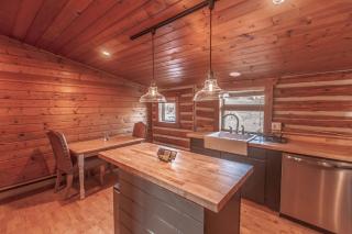 Off-Grid Cabin Fully Equipped with Amazing Mountain Views in Montana - Livingston - 4