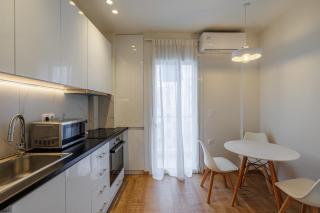 Penthouse 4th fl apartment at Pagrati-large veranda - Athens - 6