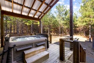 Amazing Secluded Cabin Perfect for Couples in Broken Bow, Oklahooma - Broken Bow - 4