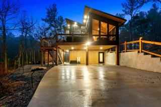 Two Gorgeous Cabins with Basketball Court in Broken Bow, Oklahoma - Broken Bow - 3