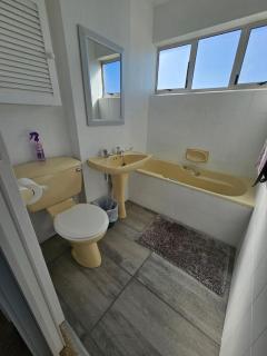 Makana Beachfront Apartment - Warner Beach - 2