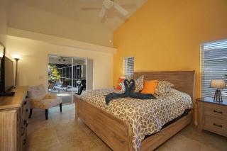 Waterfront Villa With Gulf Access! - Cape Coral - 1