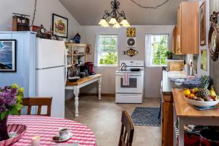 Fully-Equipped Cottage Rental for Family Glamping in Everson, Washington - Everson - 4
