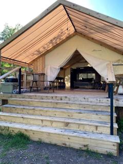 Luxurious Texas Camping Retreat on Lake Bastrop - Bastrop - 9