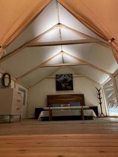 Luxurious Texas Camping Retreat on Lake Bastrop - Bastrop - 8