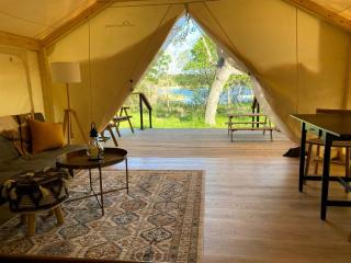 Luxurious Texas Camping Retreat on Lake Bastrop - Bastrop - 4
