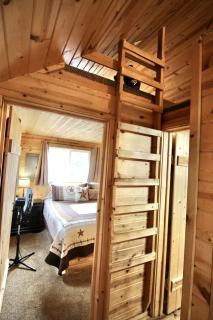 Fully-Furnished Cabin Rental with Beautiful Mountain Views Near Moab, Utah - Verdure - 3