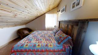 Spacious Seven-Person Cottage Rental with Covered Porch near Moab, Utah - Blanding - 3