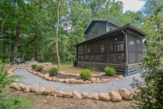 Stunning and Fully-Equipped Tiny House with Breathtaking Views of South Cumberland State Park in Monteagle, TN - Monteagle - 3