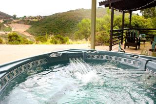 Pet Friendly Fantastic Cottage with Hot-tub in Rainbow, California - Fallbrook - 7