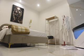 Room 84 - 2