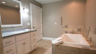 Beautiful Countryside Cabin with Hot-Tub and Pond Views in Ohio - Sugarcreek - 3