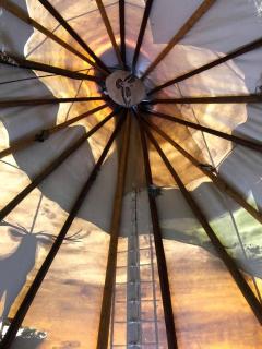Amazing Glamping Tent Rental for a Unique Vacation in Oregon - Wolf Creek - 5