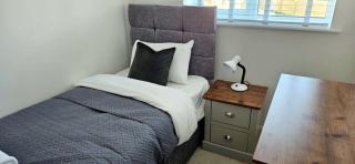 Spacious Luxurious Serviced Accommodation 7 - Preston - 6
