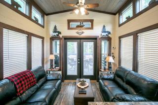 Stunning Cottage Nestled Amidst Trees with Fire Pit in Monteagle, Tennessee - 8