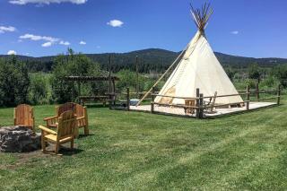 Tres Piedras Glamping Tipis for a Nature Escape near Taos - - 1