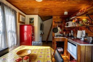 Cozy Cabin in Cadillac, Michigan, near Mitchell State Park - Perfect for a Glamping Getaway with Your Family - Cadillac - 3